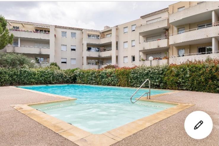 Appartement Superbe T3 Avec Piscine *